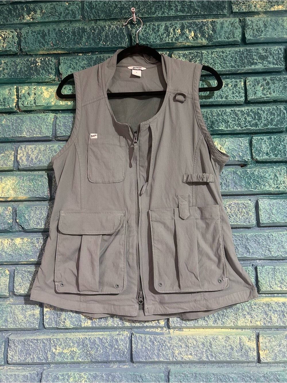 Duluth women’s small Utility Vest in Light green